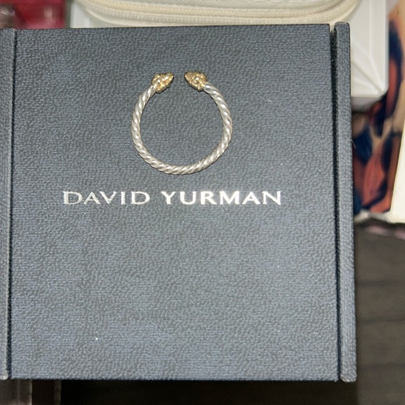 David Yurman Renaissance Ring with gold domes and diamond size 8.5. - Picture 6 of 6